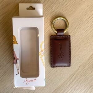 Bagnet Brown Leather with Brass Ring